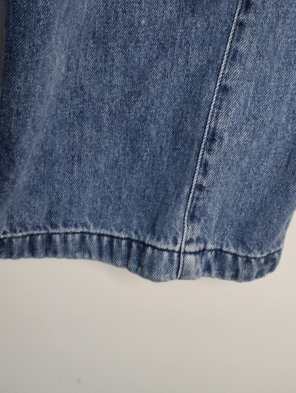 Pilcro Wide-Leg Jeans in Medium Blue - Picture 12 of 16
